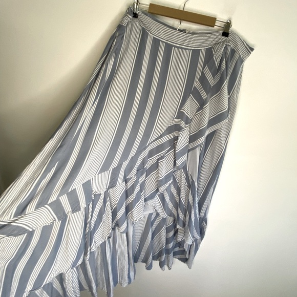 Torrid Women’s Skirt Size 3XL Ruffle High Low Elastic Waist Stripes Blue & White - Picture 5 of 14